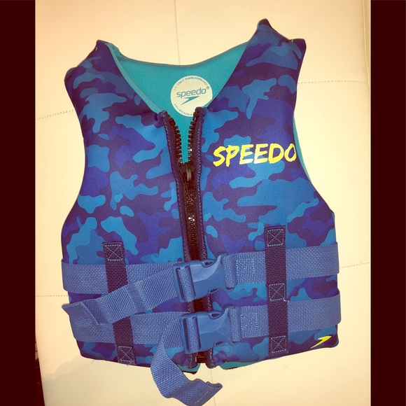 speedo swim vest size chart
